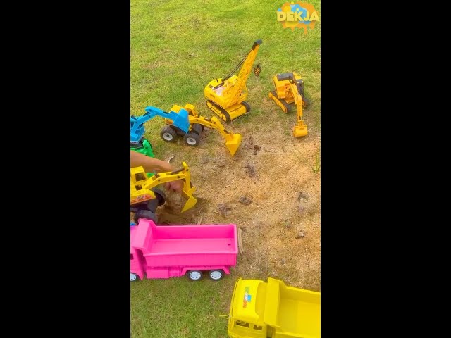 Excavator and dump truck toys รถดั้มรถก่อสร้างหลากสี รถแม็คโครตักทราย