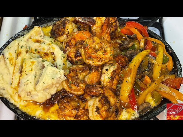 Cheesy Grilled Shrimp Fajita Skillet Recipe |  Shrimp Fajitas Skillet Recipe