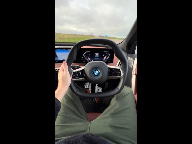 Coolest features on the £115,000 BMW iX #Shorts