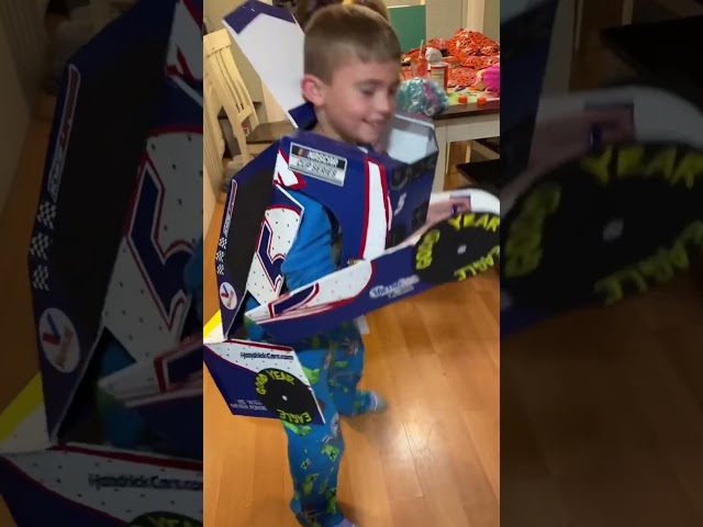 This little NASCAR fan officially won Halloween 👏