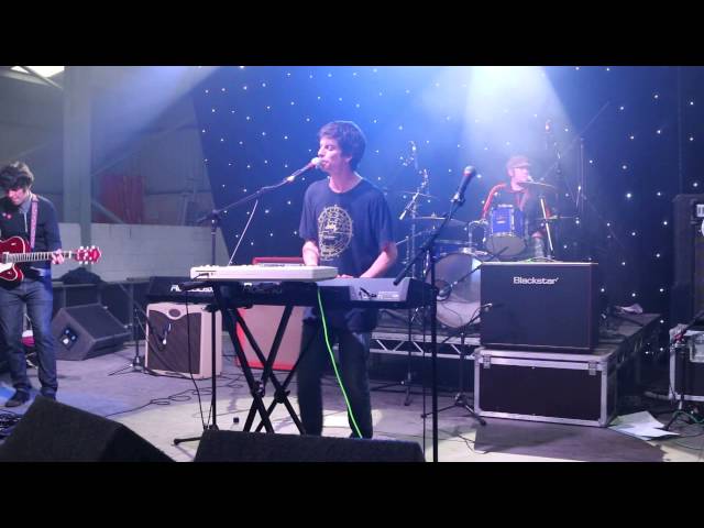 Euros Childs - Spin That Girl Around - Indietracks 2015