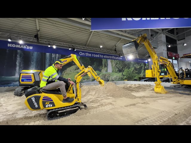 Komatsu Electric Excavator Show At Bauma 2022 - 4k