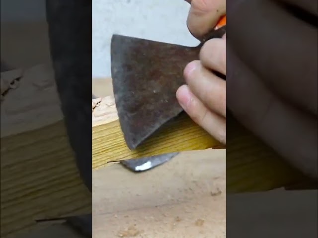 Restoration of a very rusty ax