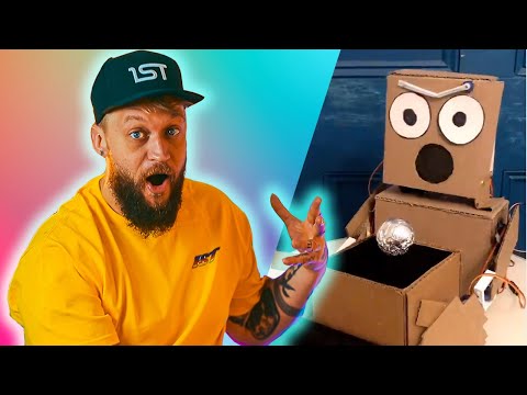 This Robot is Better Than Most Magicians!!