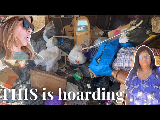 DECLUTTERING MY SISTERS HOARDER GARAGE! This was INSANE😱😭🤯 (Ep. 3)