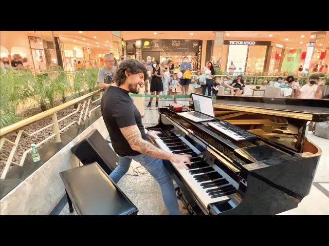 Guns N'Roses November Rain (Piano Shopping Mall)