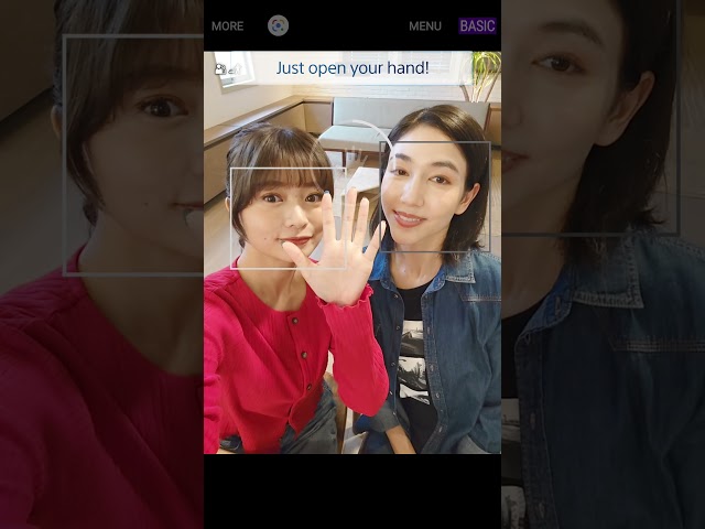 [Xperia Tips Week] Use Xperia’s Hand Shutter✋ for better selfies✨