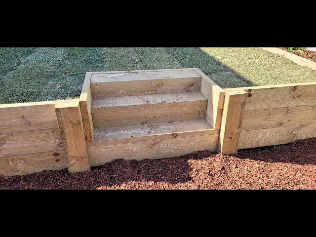 Timber Retaining Wall - landscape timber ideas - wood retaining wall - retaining walls garden