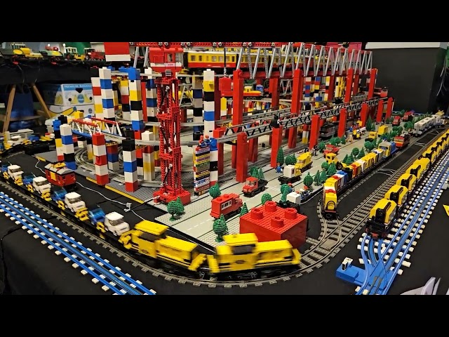 Lego Treinen Knikkerbaan tot Disney @ Modelbouwshow Autotron Rosmalen 2023