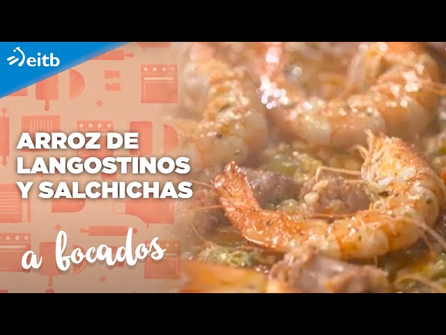 A BOCADOS: Arroz de langostinos y salchichas + Setas empanadas con alioli
