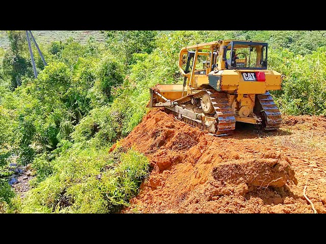 CAT D6R XL Bulldozer Operator Does Perfect Job of Opening Oil Palm Plantation