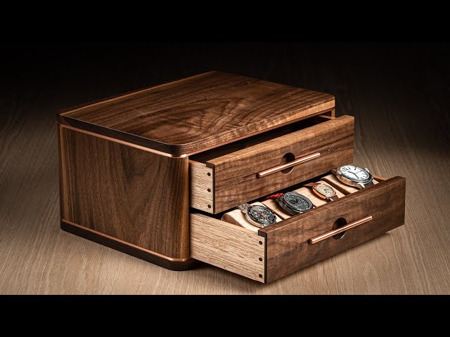 Pro Furniture Maker builds a Wooden Box