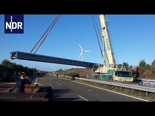 Einmaliger Bau: Eine Brücke über das A20-Loch | die nordreportage | NDR Doku