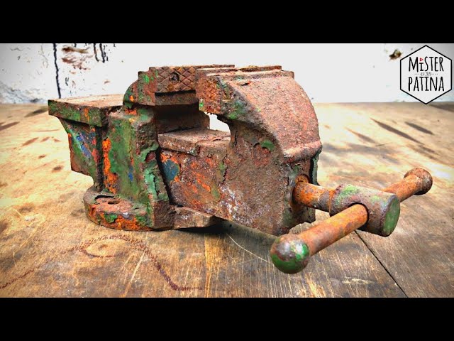 Very Rusty Stuck Vise Restoration | Mister Patina