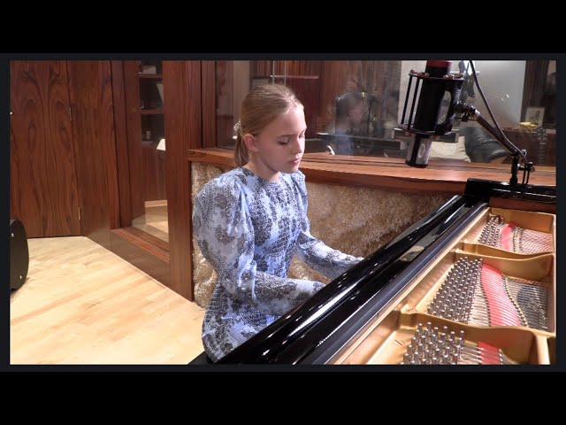 Goodbye to love - The Carpenters (Piano Cover by Emily Linge)