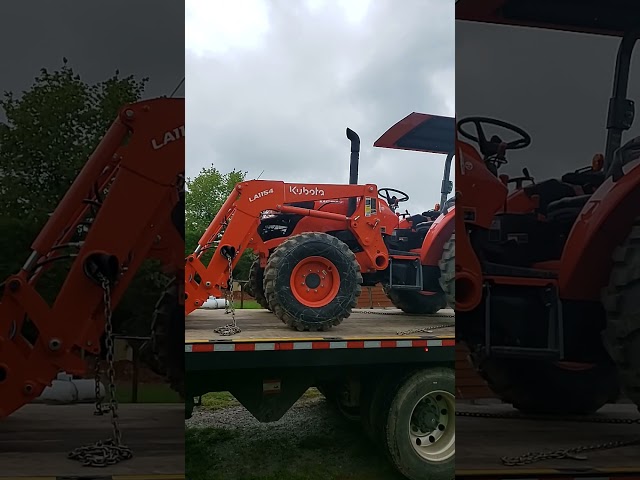 Tractor Arrives!
