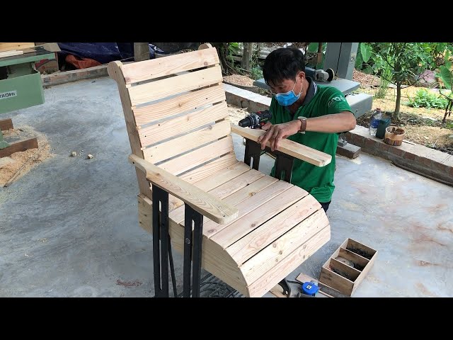 Amazing Creation Woodworking Ideas From Pallet // Build Outdoor Chairs From Old Sewing Machine Legs
