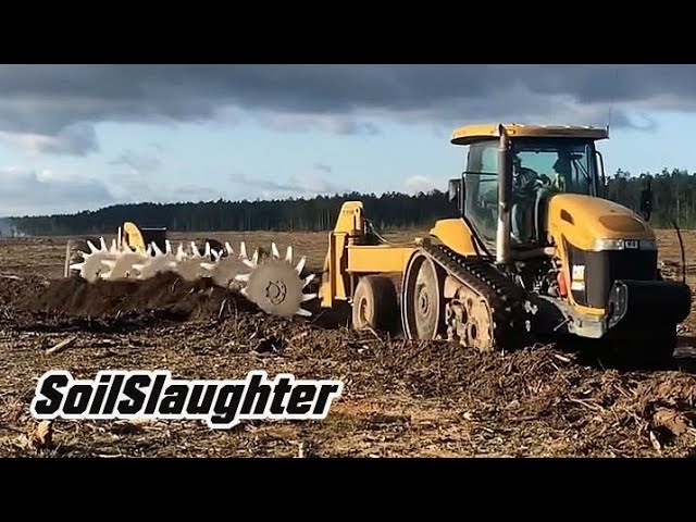 Challenger CAT dragging a huge DiscPlough in the field [PURE SOUND ON] -