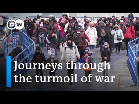 Ukrainians flee Putin’s troops | DW Documentary