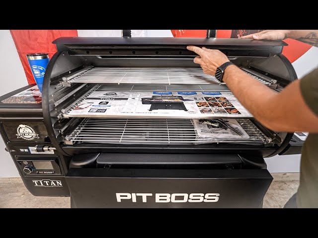 First Look at the NEW Pit Boss TITAN Pellet Smoker