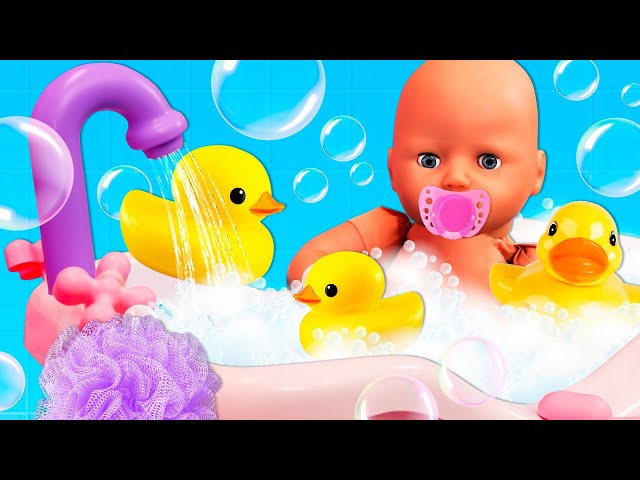 Baby Annabell doll videos. Baby bottle for baby doll. Baby doll evening routine with bathtub.