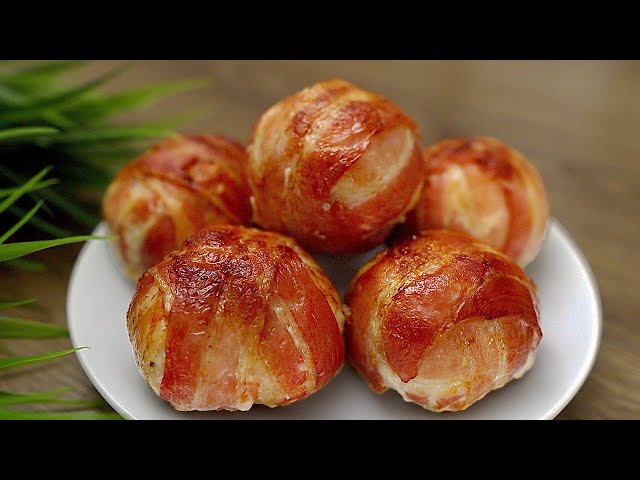 Chicken balls with bacon in the oven. Very easy and delicious!