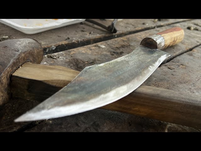 Knife Making - Forging A Sharp Machete From A Piece Of Rusty Steel