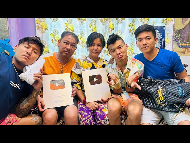 Sarai Birami Xu Tara Pani Vlog Layaedeko Chu Hai 🙏🏾 Maila Lai Silver Play Button Surprise 😯