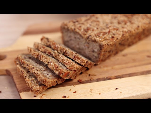 Quick oatmeal breakfast bread! No flour, no butter, no gluten