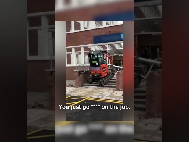 Unpaid Construction Worker Unleashes Chaos 😳🚜⚠️ | Customer Wars | A&E #shorts