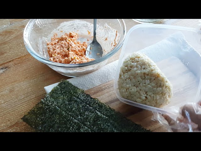 Spicy Tuna Onigiri | The Easiest Way to Shape Onigiri! | Tuna Rice Balls