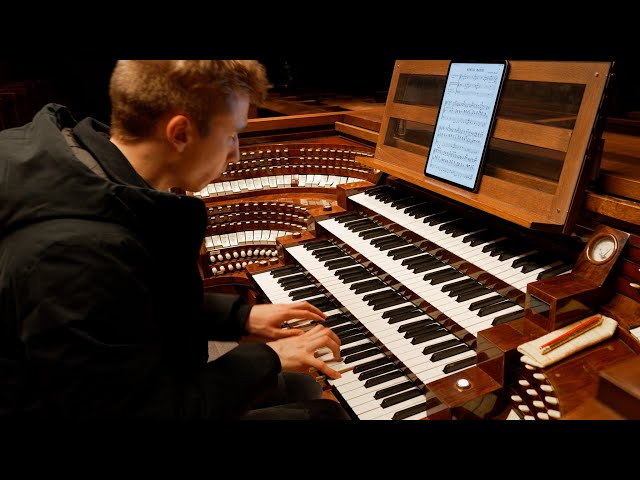 'Concerto in C' on one of the most fun Pipe Organs in the World - Paul Fey