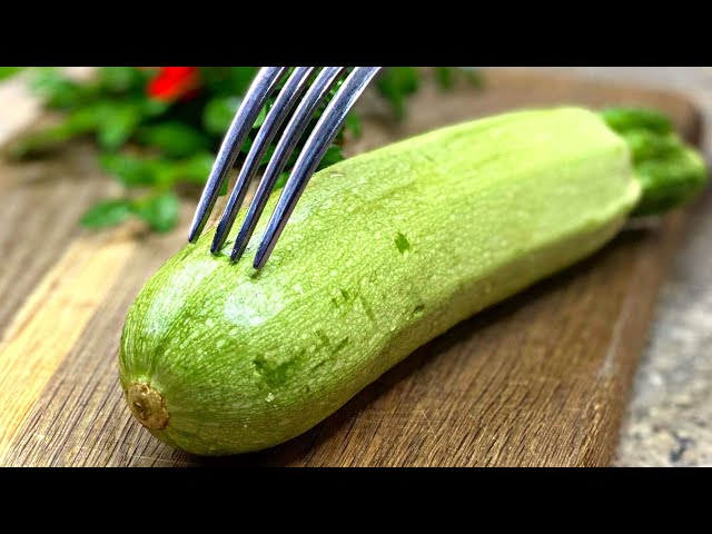 They are so delicious that you can cook them every day! Easy and quick zucchini recipe!