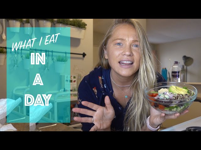 WHAT I EAT IN A DAY *healthy version* | Alix Traeger