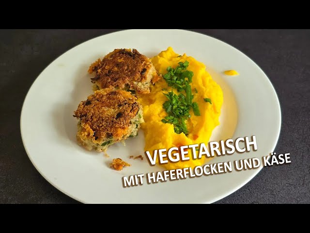 Vegetarische Frikadellen mit Käse und Haferflocken, dazu Kartoffel-Kürbes-Stampf