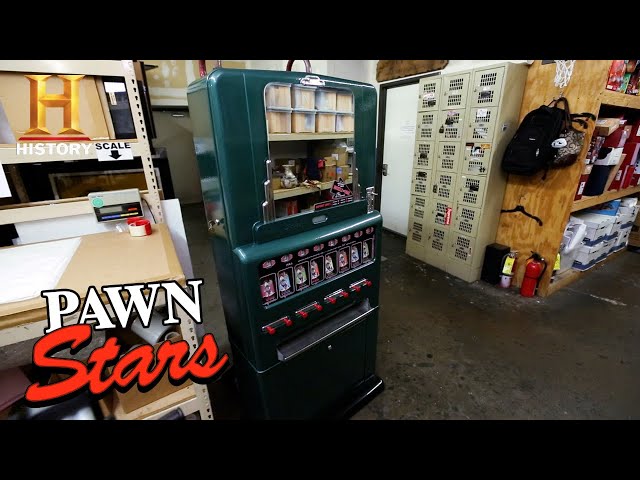 Pawn Stars: Chum's SUPER SWEET DEAL for 1940s Candy Machine (Season 18) | History