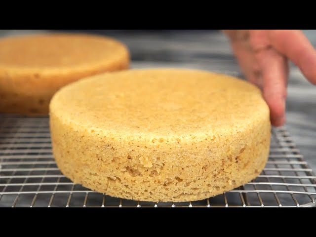 How to Get Flat Cake Layers