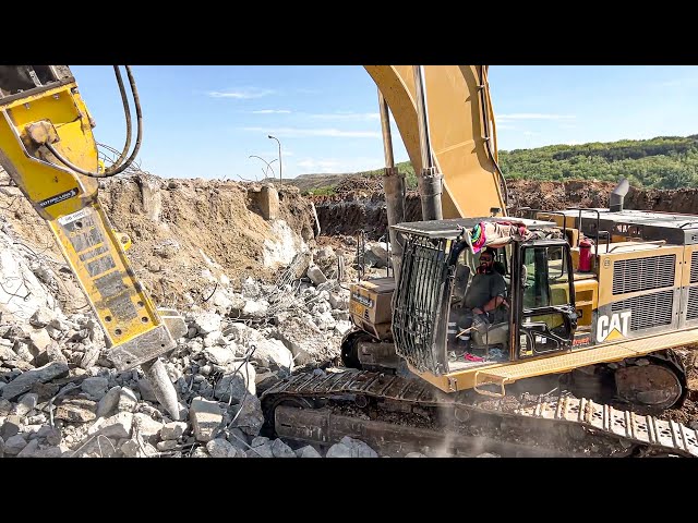 Caterpillar 385C Excavator With Atlas Copco HB10000 Hydraulic Breaker - Sotiriadis Demolition Works
