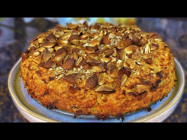 If you have oatmeal and carrots, make a cake! No flour, white sugar or butter