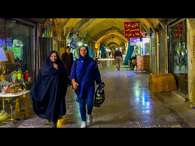 Bazaar, Arak, Iran 2023 - Walking next to happy Iranian teenagers