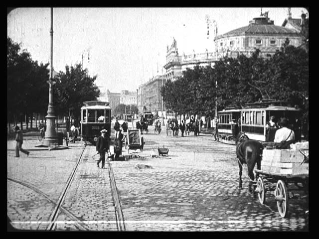 Vienna 1900: Pictures of a Metropolis/ Vienna Tramway Ride (excerpt)