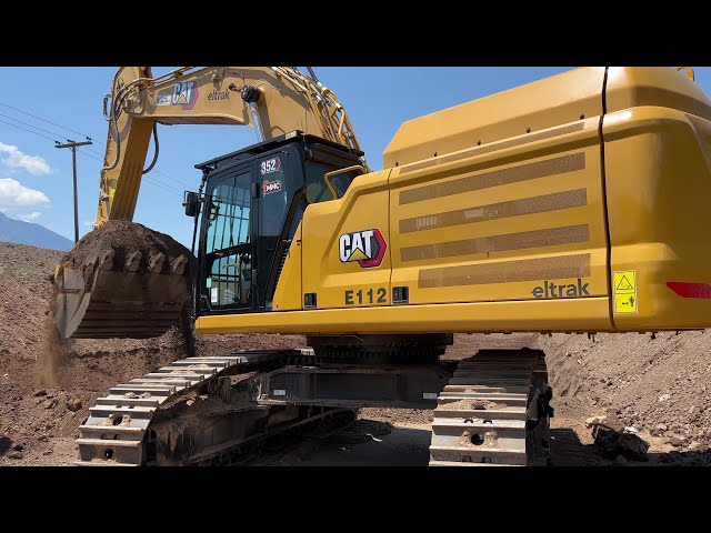 Mega Machines Channel Presents The Brand New Caterpillar 352 Excavator - Interkat SA - 4k