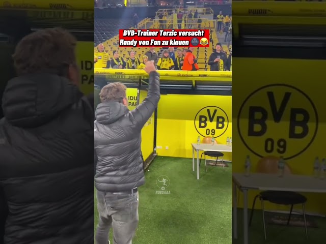 BVB-Trainer Terzic versucht Handy von Fan zu klauen 🌚😂