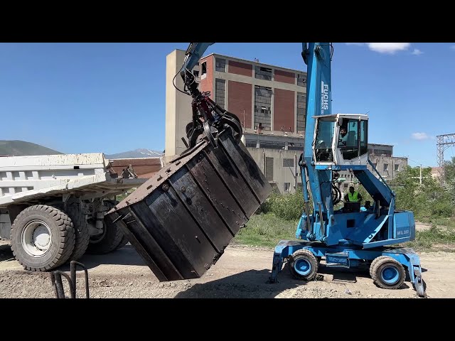 Terex Fuchs MHL350 Loading Scrap Metal - Sotiriadis/Labrianidis Demolition And Recycle Works