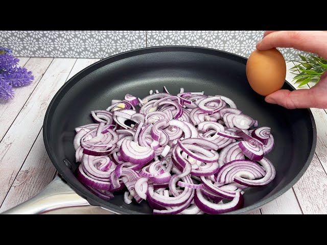 Take an onion and add eggs to it! New cheap and satisfactory recipe!