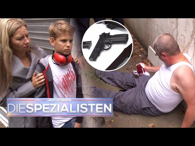 "Der Junge hat mir ins Bein geschossen!!" 😱🩸 Kinder spielen mit Waffen 🔫 | Die Spezialisten | SAT.1