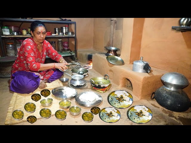 Cooking delicious food in traditional style | Gundruk with mutton curry recipe | Best village food