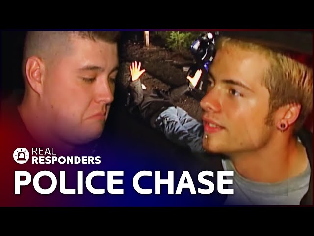 Motorcyclist With 28 Tickets Flees From Cops In High Speed Chase | Cops | Real Responders