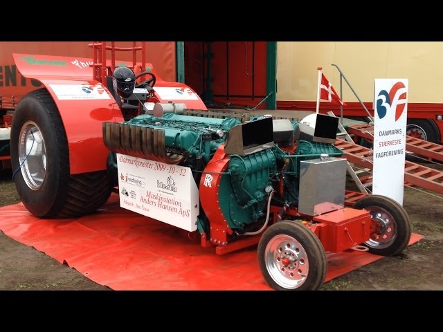 Red Thunder 4500kg Modified -1st DM Tractor Pulling