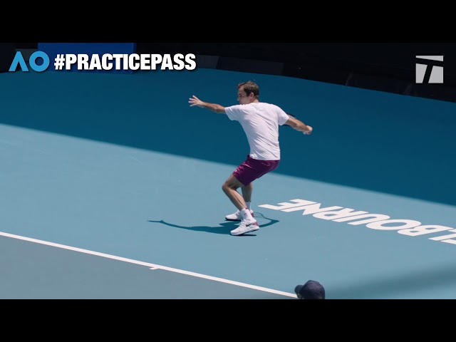 Roger Federer at the 2020 Australian Open | Practice Pass